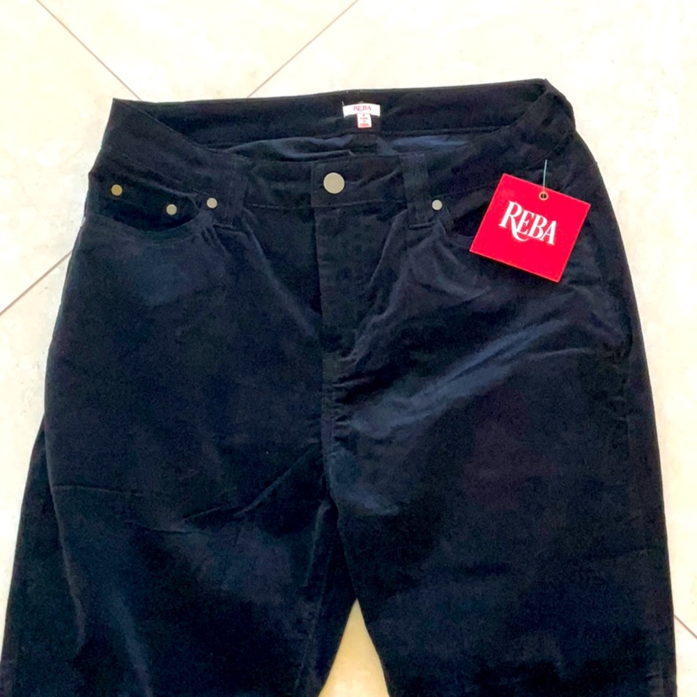 NWT Reba Size 8 Black Velvet Jeans